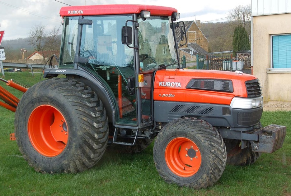 KUBOTA L5030 CZĘŚCI DO SILNIKA